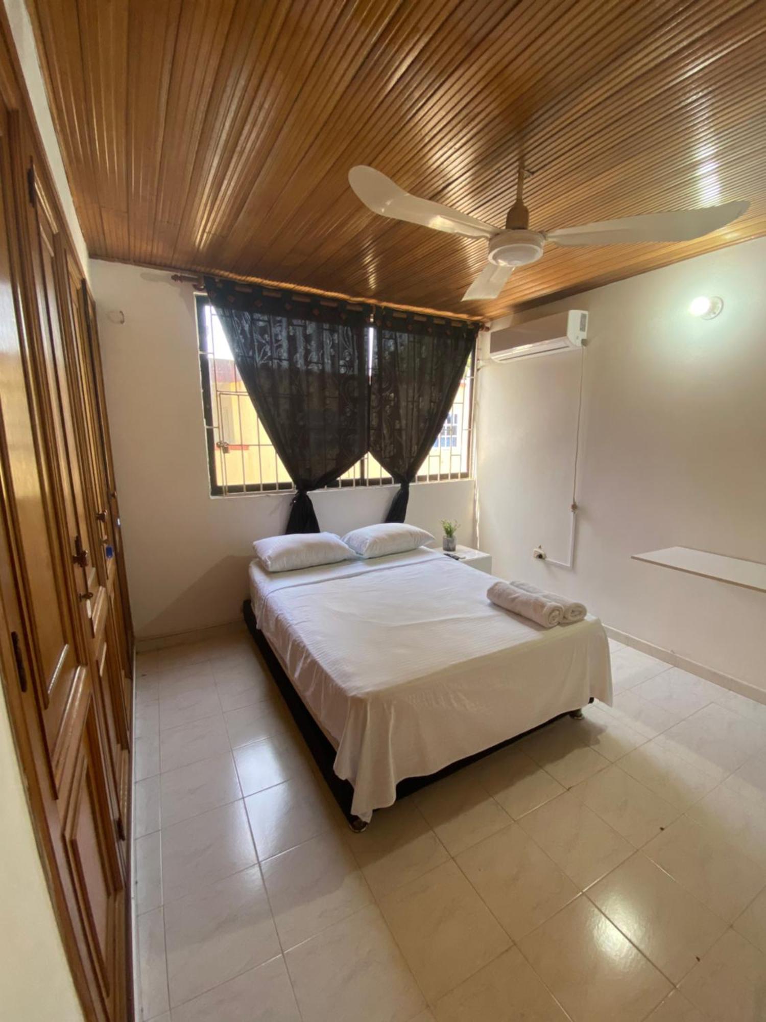Habitaciones Cerca Al Aeropuerto 2 Cartagena Exterior photo